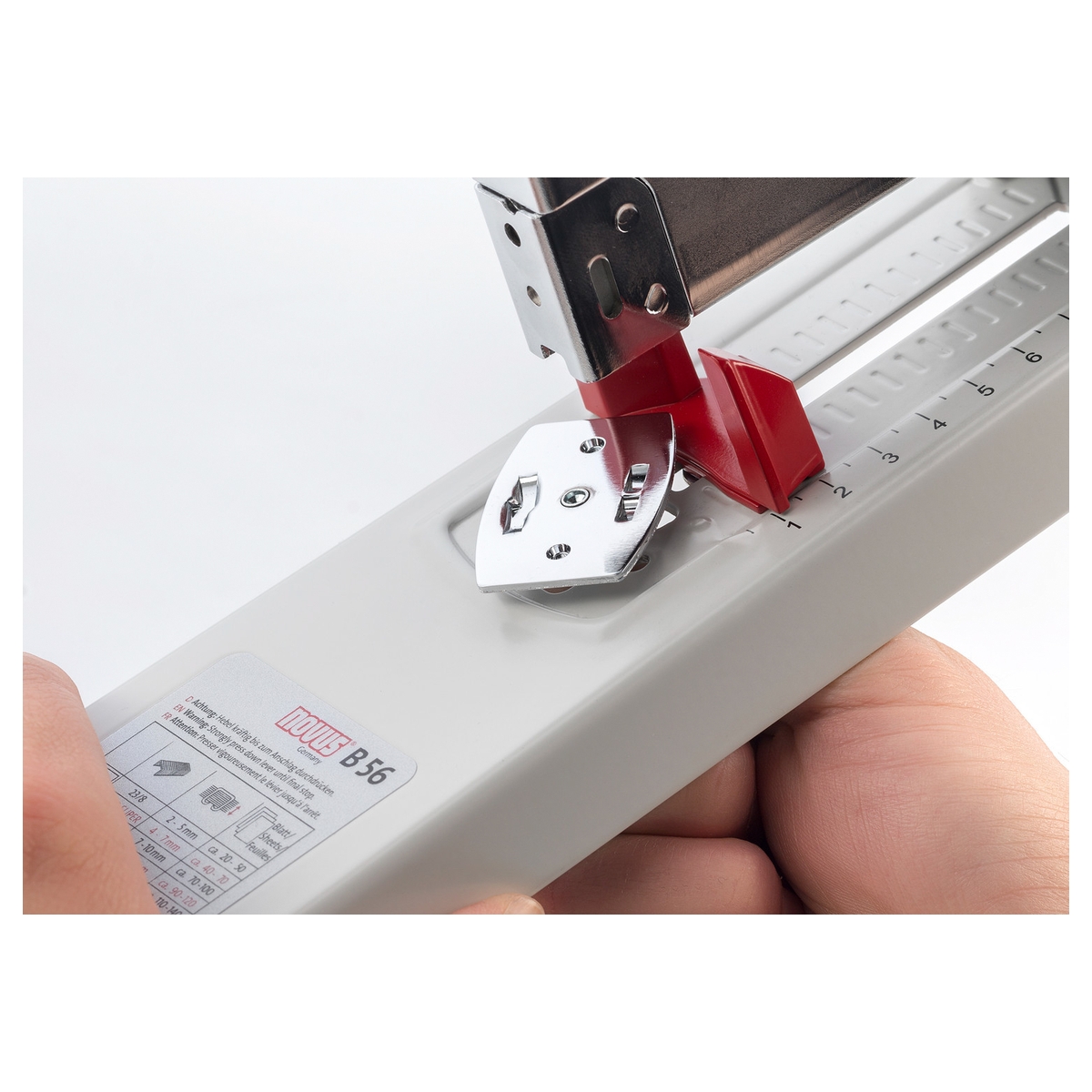Enclume réversible de l'agrafeuse grande capacité NOVUS B 56XL.